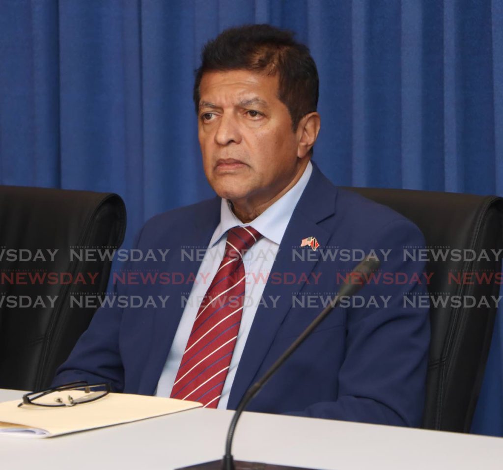 Playing Russian roulette with lives