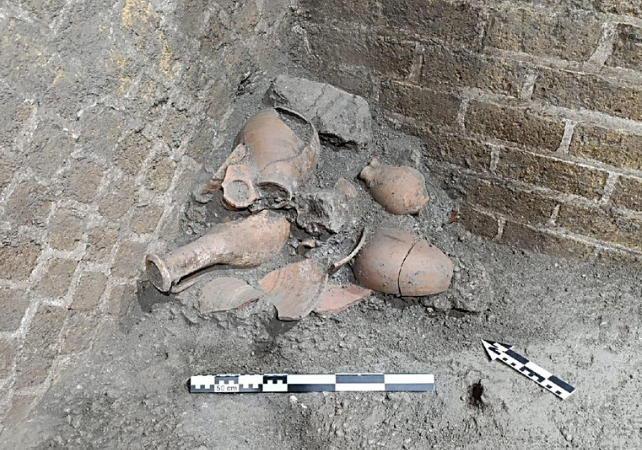 Pompeii bombshell reveals Romans moved BACK to ruined city after it was destroyed as stunning evidence of life found Pompeii bombshell reveals Romans moved BACK to ruined city after it was destroyed as stunning evidence of life found