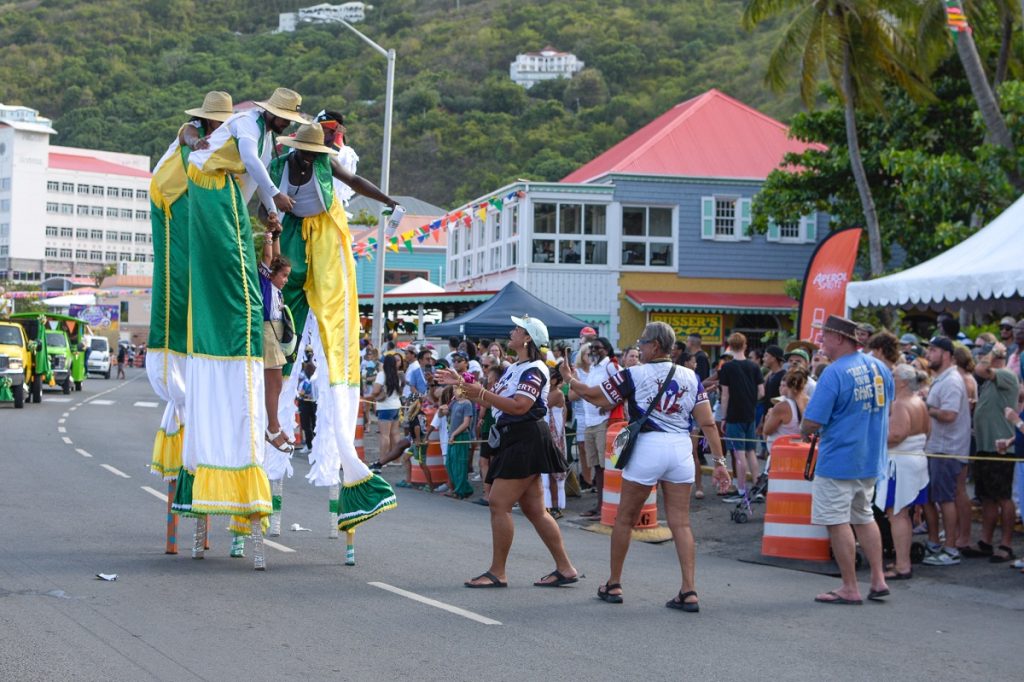 Premier calls for year-round tourism