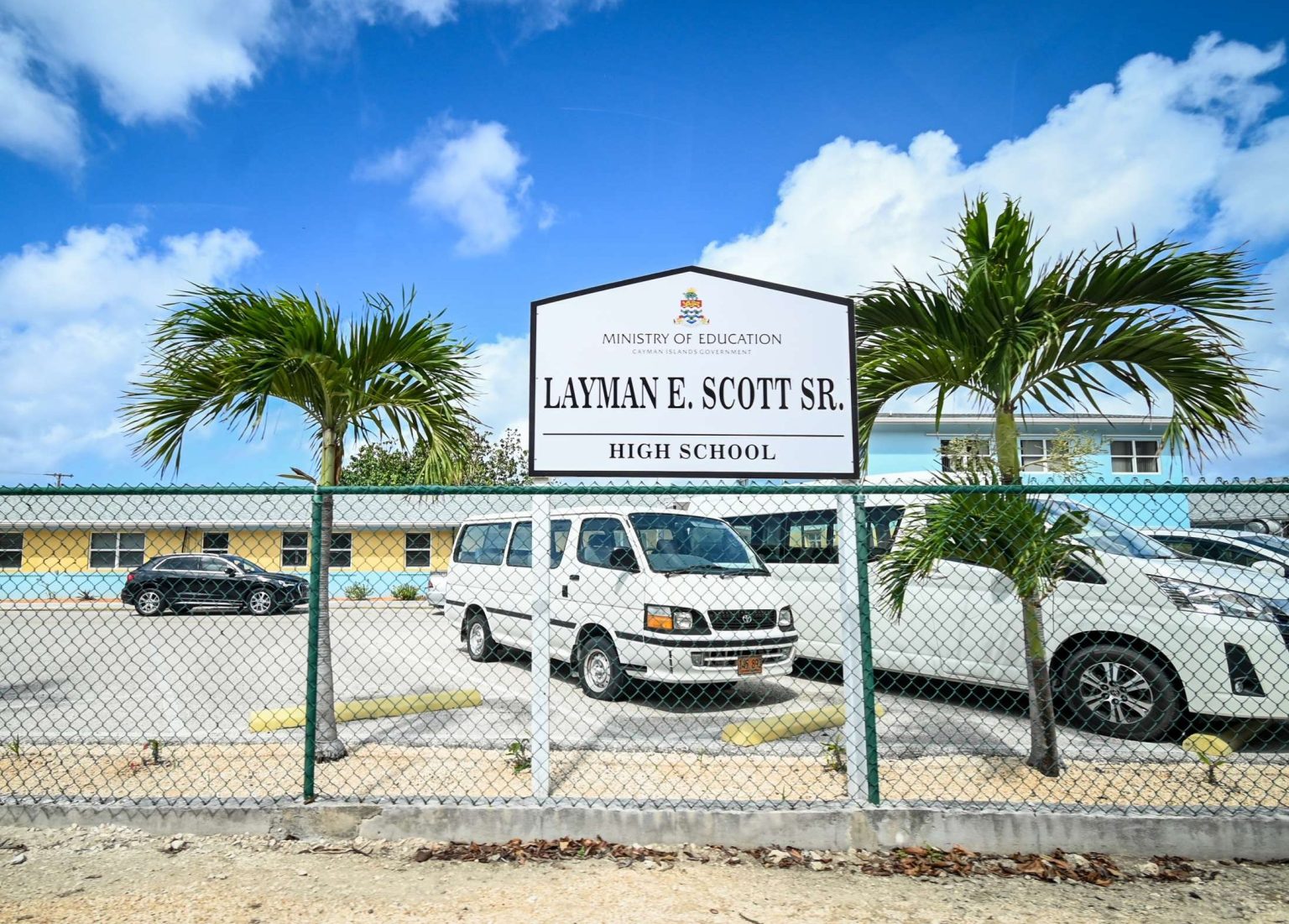 Safety review of public schools after new asbestos discovery Safety review of public schools after new asbestos discovery