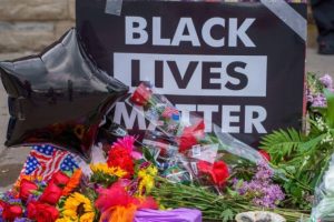 FBI ontslaat toch agenten die eerbetoon brachten aan George Floyd