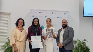 Graduacion Fahrina Matheeuw – Aruba Native