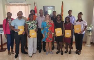 Grenadian students receive 9 scholarships awarded by Cuba