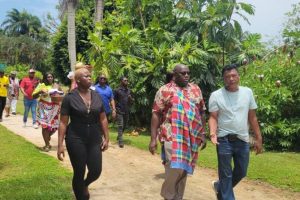 Kansen en bedreigingen sector blootgelegd bij Wereld Toerismedag