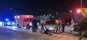 Accidente entre brommer cu auto na altura di Pricesmart – Aruba Native