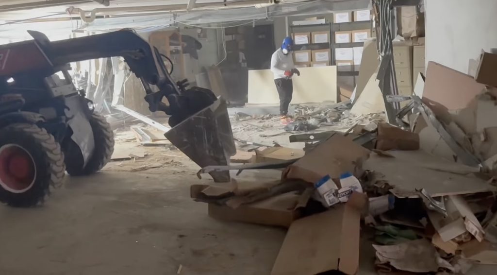 Admin complex to reopen in 2027