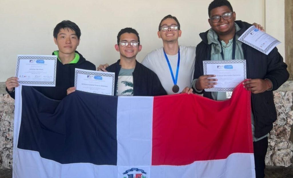 Dominican delegation wins Bronze and two mentions at Ibero-American Math Olympiad