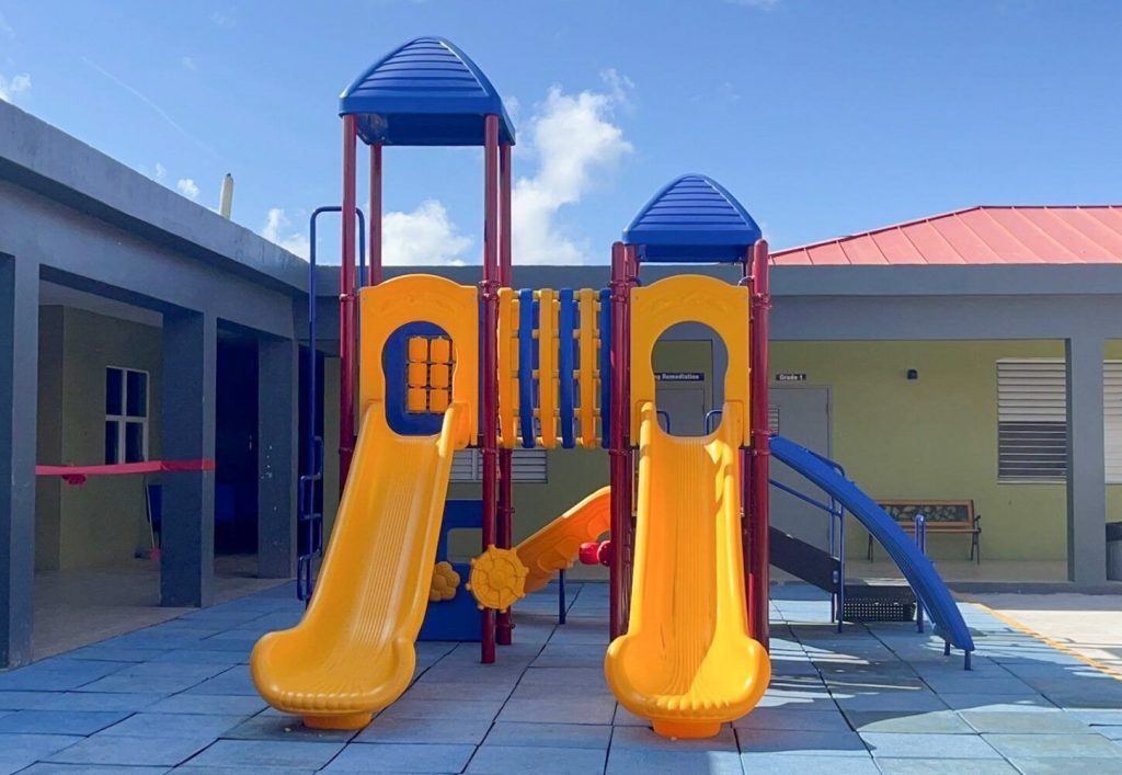 Four Seasons Resort Anguilla donates playground equipment to primary school – Anguilla Focus