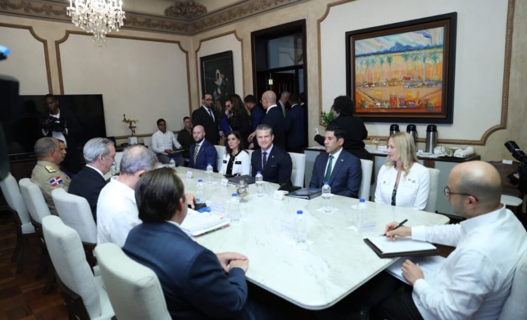 Abinader authorizes United States to use San Isidro Air Base and AILA for security operations