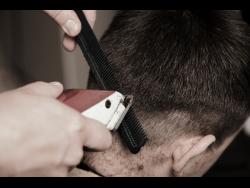 Man flies more than 1000 miles for haircut | eSponsored