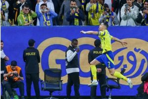 Ronaldo scoort 960e goal bij zege Al-Nassr