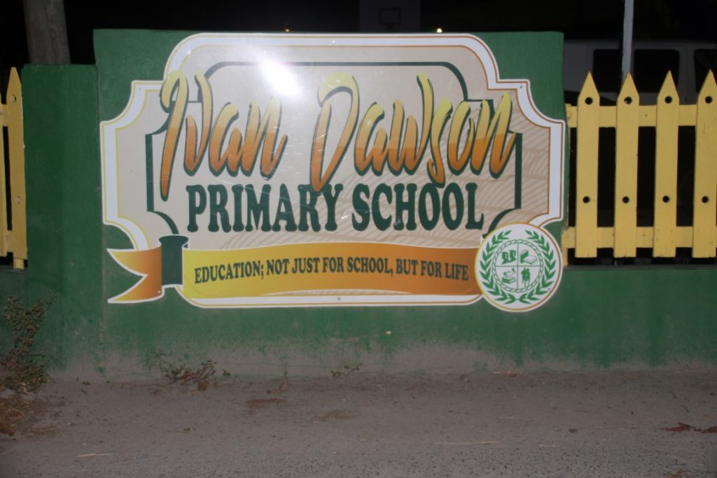 Turnbull clashes with Education Minister over playground donation Turnbull clashes with Education Minister over playground donation