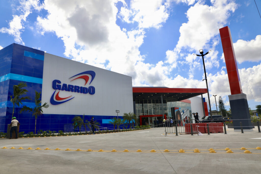 Garrido store fire prompts evacuation on Duarte Avenue Garrido store fire prompts evacuation on Duarte Avenue