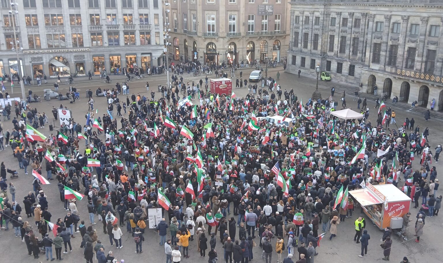 Iranians in NL continue to protest in support of those back home